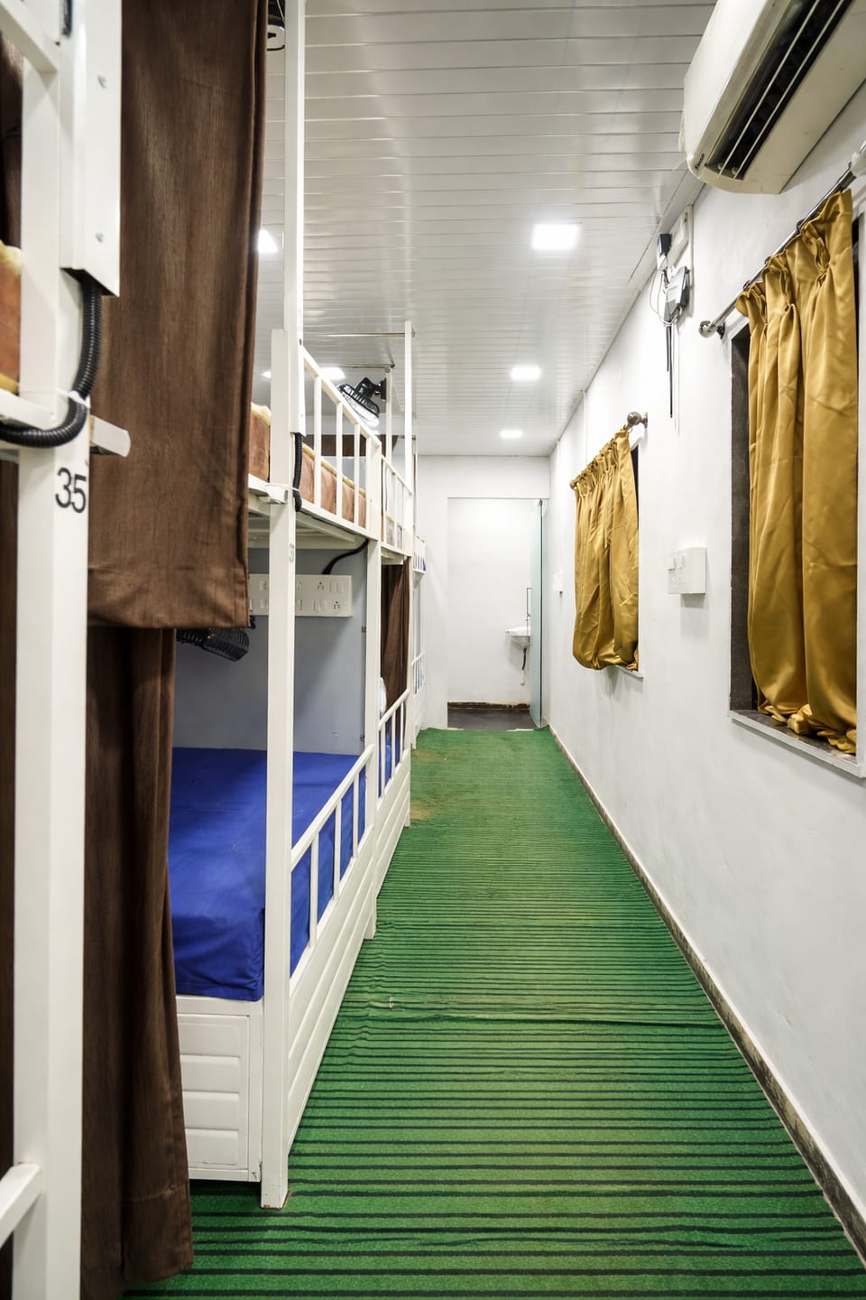 ZEST STAYS 1054 Hostel in Mumbai