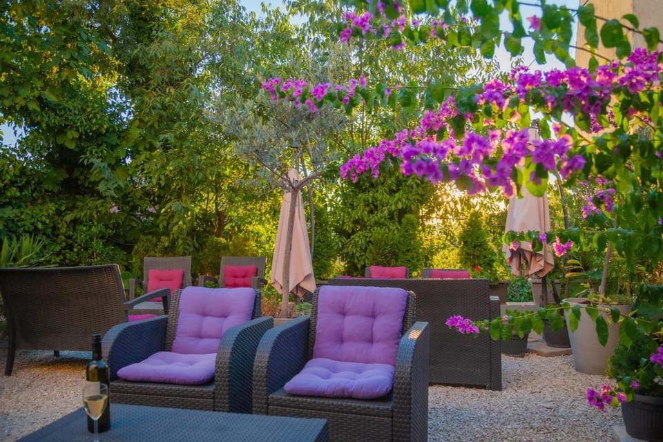 Captain Emo City Apartments Hotel in Pula