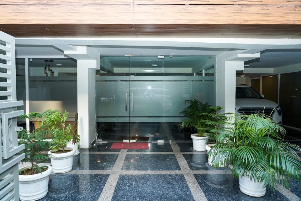 Shaan Stay Hotel in Gurugram