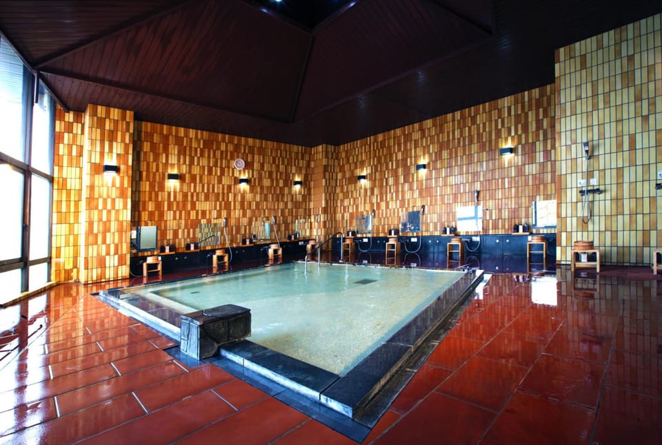 Kaigaku Onsen Resort Shirahama Hotel in Japan
