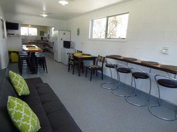 Glenavys Waitaki River Motor Camp - Caravan Park Hotel in Canterbury