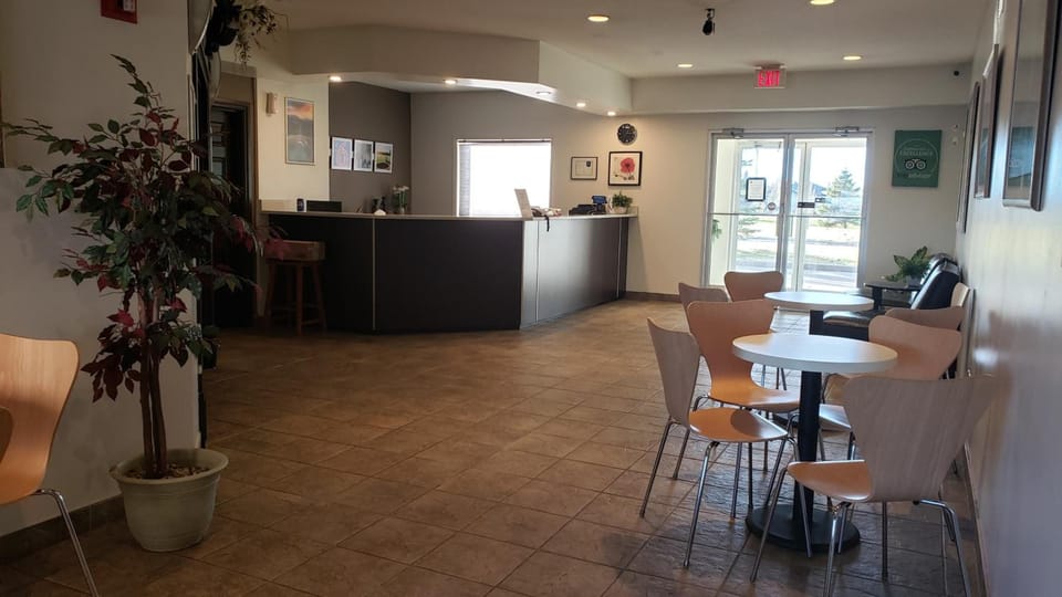 Joys Inn Innisfail, AB Hotel in Alberta