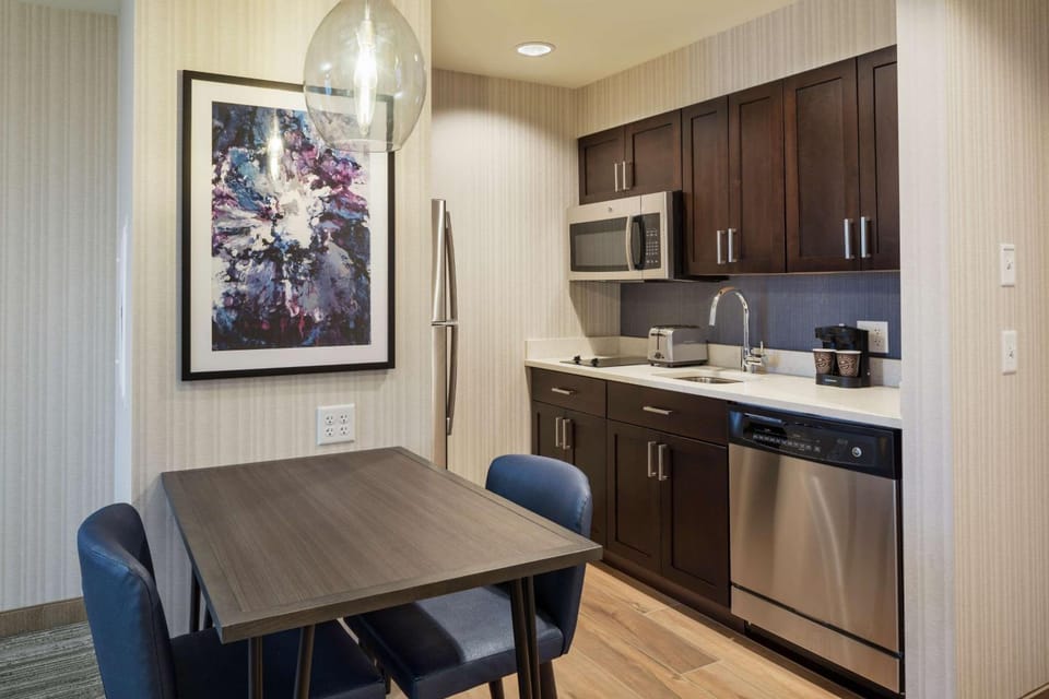 Homewood Suites by Hilton Needham Boston Hotel in Newton