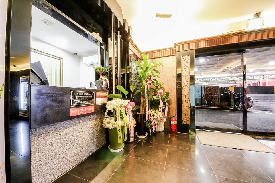 Pyeongtaek Praha Motel in Pyeongtaek-si