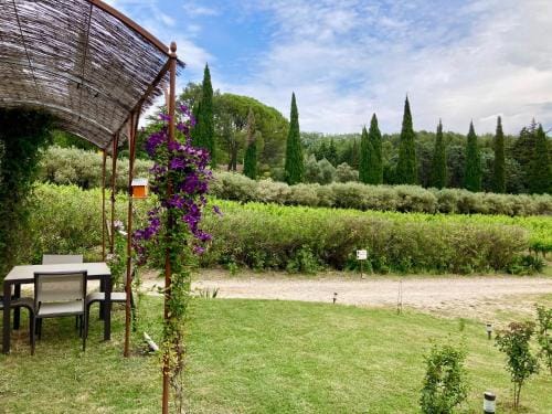 Domaine des Lavarines Hotel in Avignon