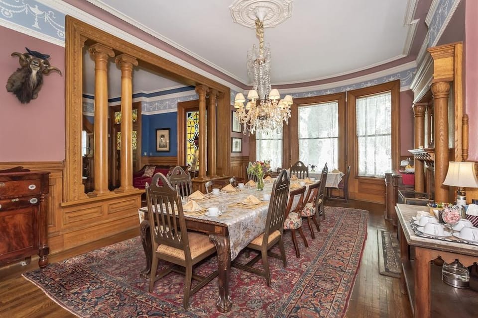 Chateau Tivoli B&B Hotel in Western Addition