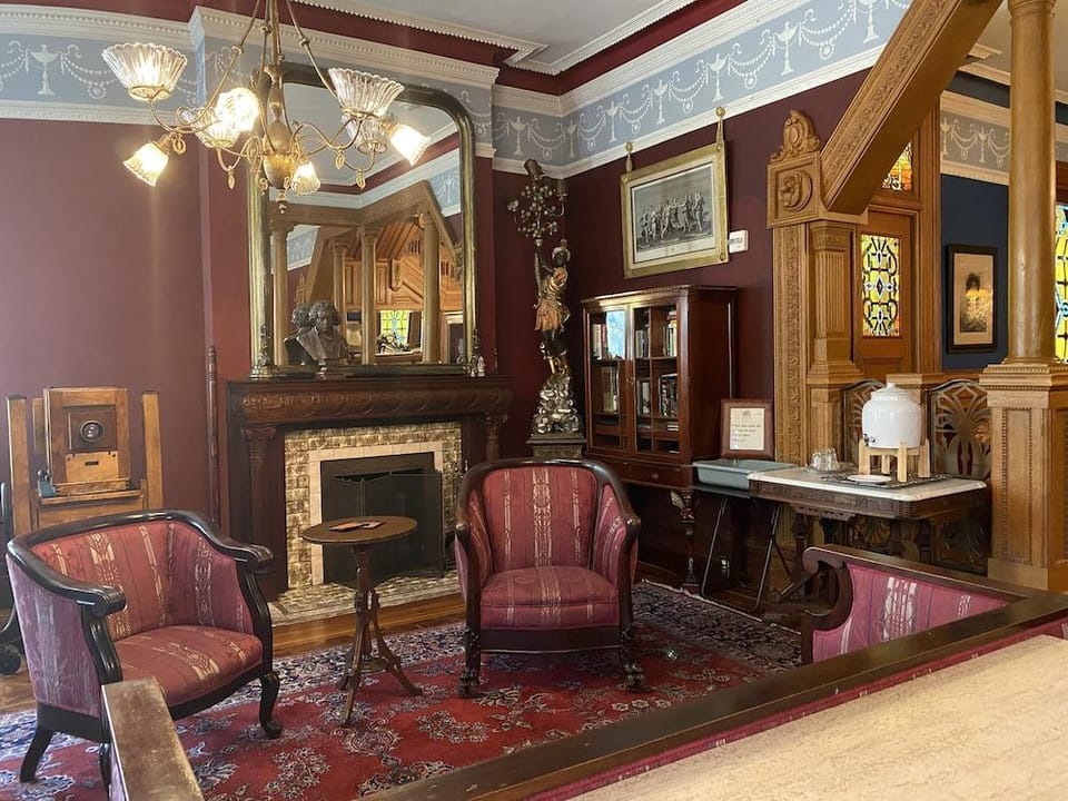 Chateau Tivoli B&B Hotel in Western Addition