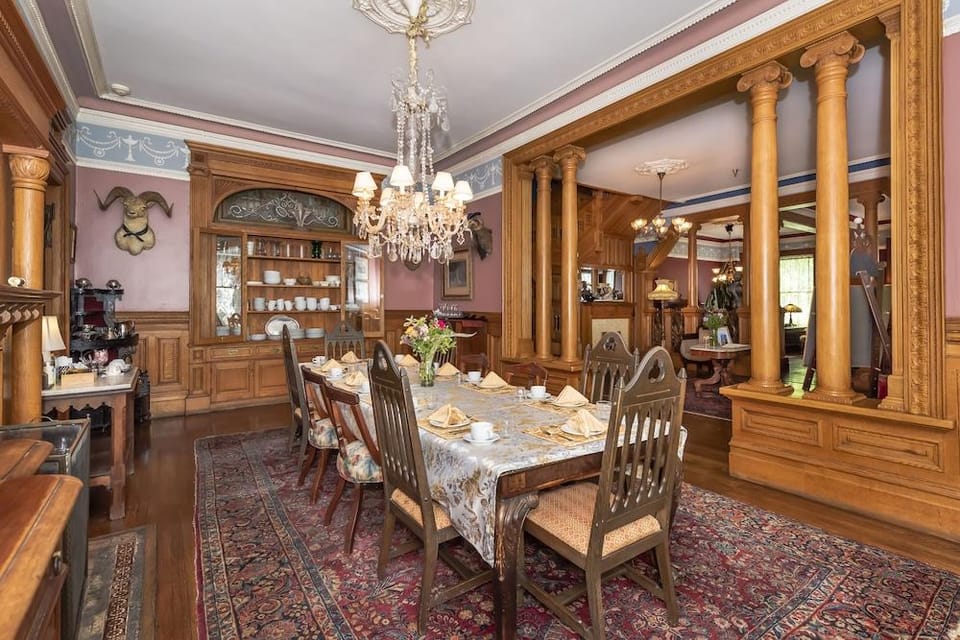 Chateau Tivoli B&B Hotel in Western Addition
