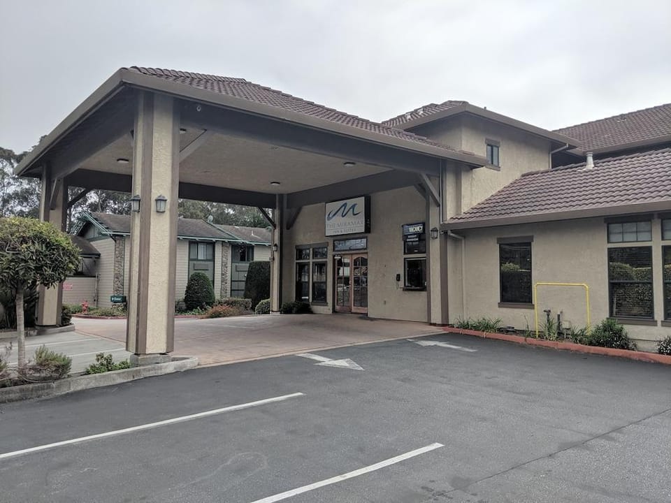 The Miramar Inn & Suites Hotel in El Granada