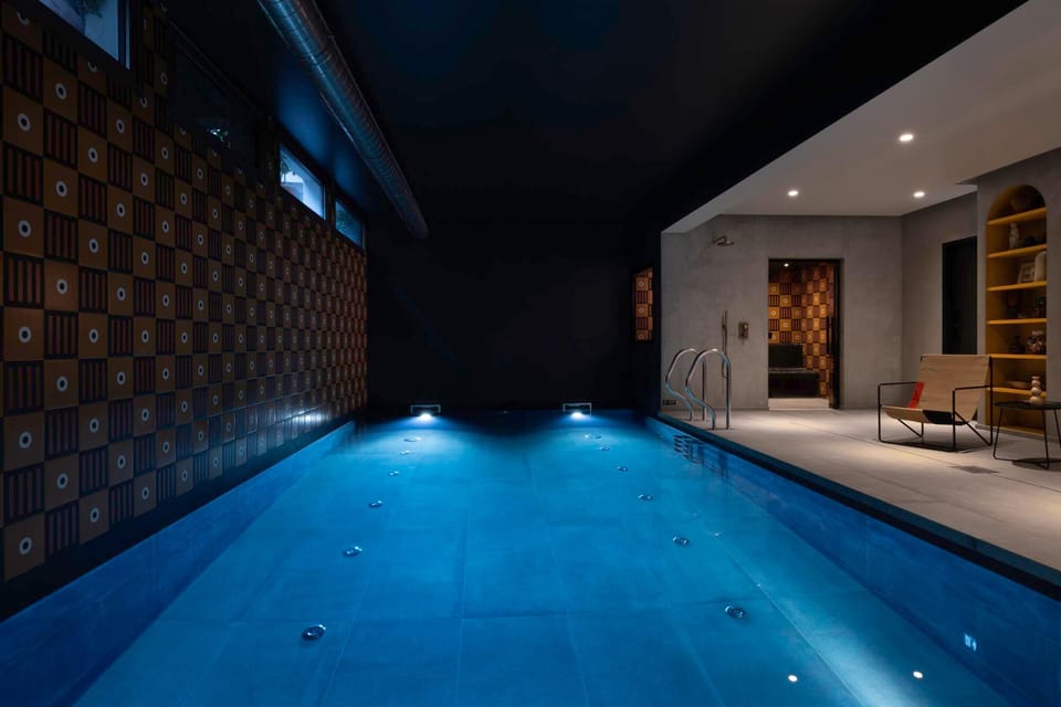 Private pool