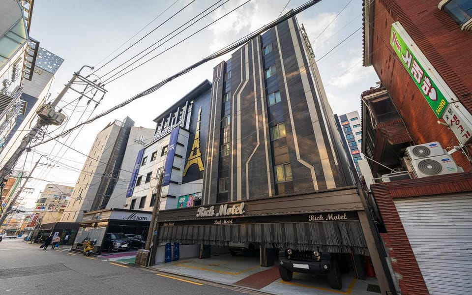 Hwagok (Mt. Magpie) Rich Motel in Seoul