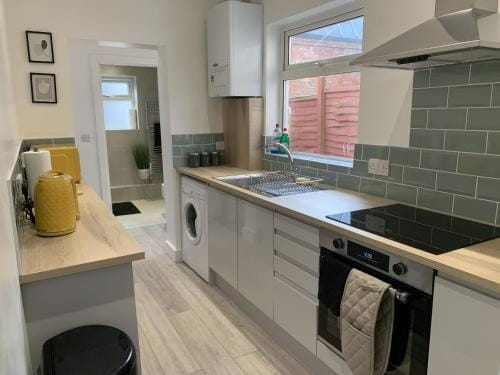 33 Hughenden Drive Hotel in Leicester