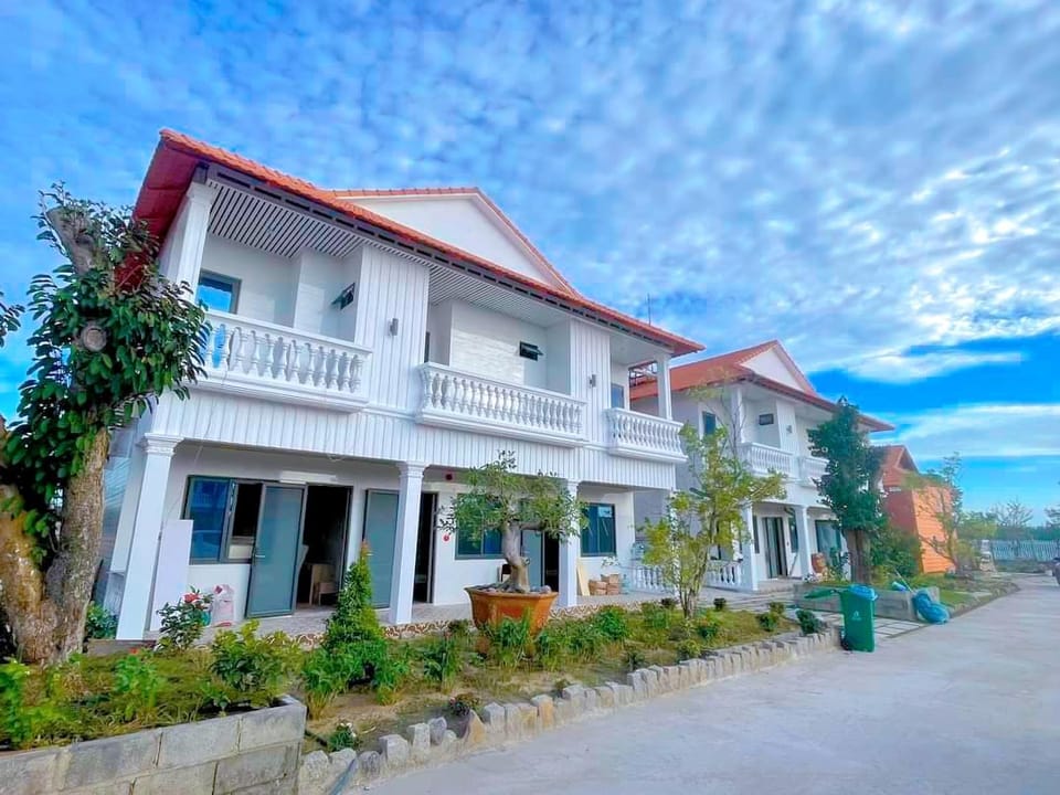 Tommy Ho Tram Resort Hotel in Bình Thuận Province