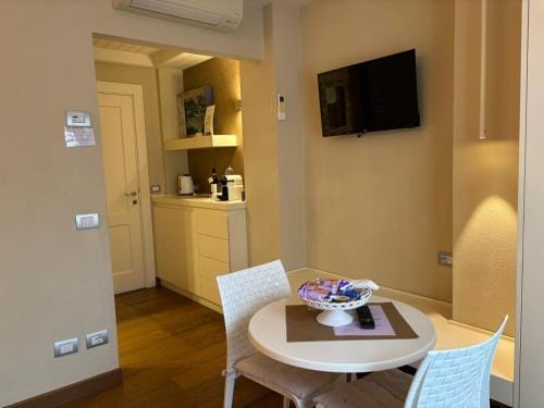 Oreste Suite Hotel in Lazise