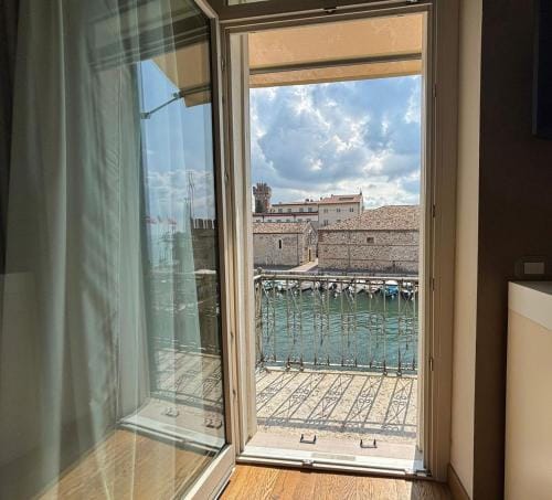 Oreste Suite Hotel in Lazise