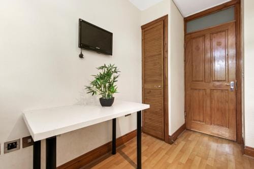 Westway Hububb Stay Hotel in City of Westminster