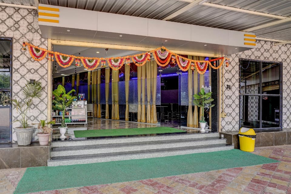 Neelkanth Hotel And Restaurant Hotel in Gujarat