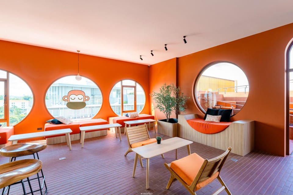 Blu Monkey Hub and Hotel Bangsaen Hotel in Chon Buri Changwat