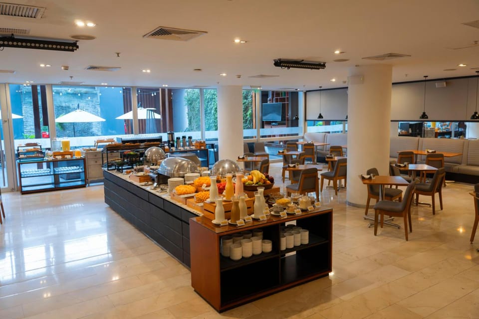 Dazzler by Wyndham Lima Miraflores Hotel in Miraflores