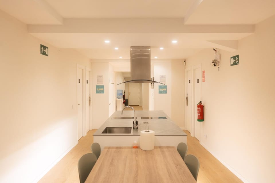 I'M Room Suites Nuevos Ministerios - Bernabeu 'Digital Access' Hotel in Madrid