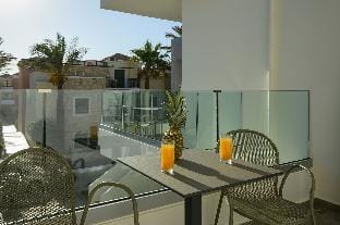 Athina Suites | A 2BD chic apartment w/shared pool Hotel in Platanias