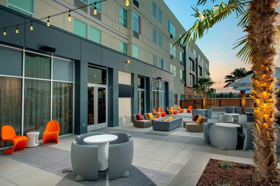 Aloft by Marriott Dublin-Pleasanton Hotel in Dublin