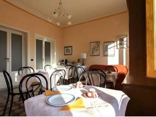 Liberty GuestHouse Hotel in Capannori