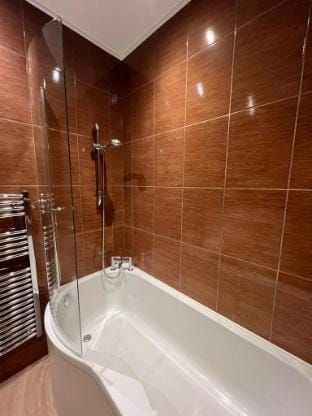 Stunning 2 Bed/2 Bath Flat in Waterloo, London Hotel in City of Westminster