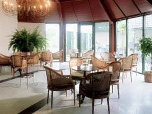 Bar/lounge