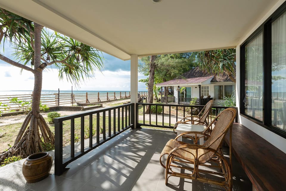 Nakara Longbeach Resort Resort in Sala Dan