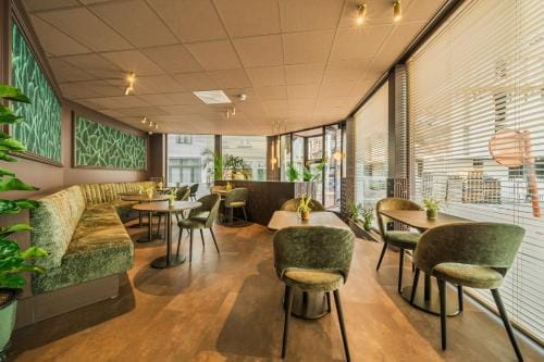 Hotel Tropicana Hotel in Flanders