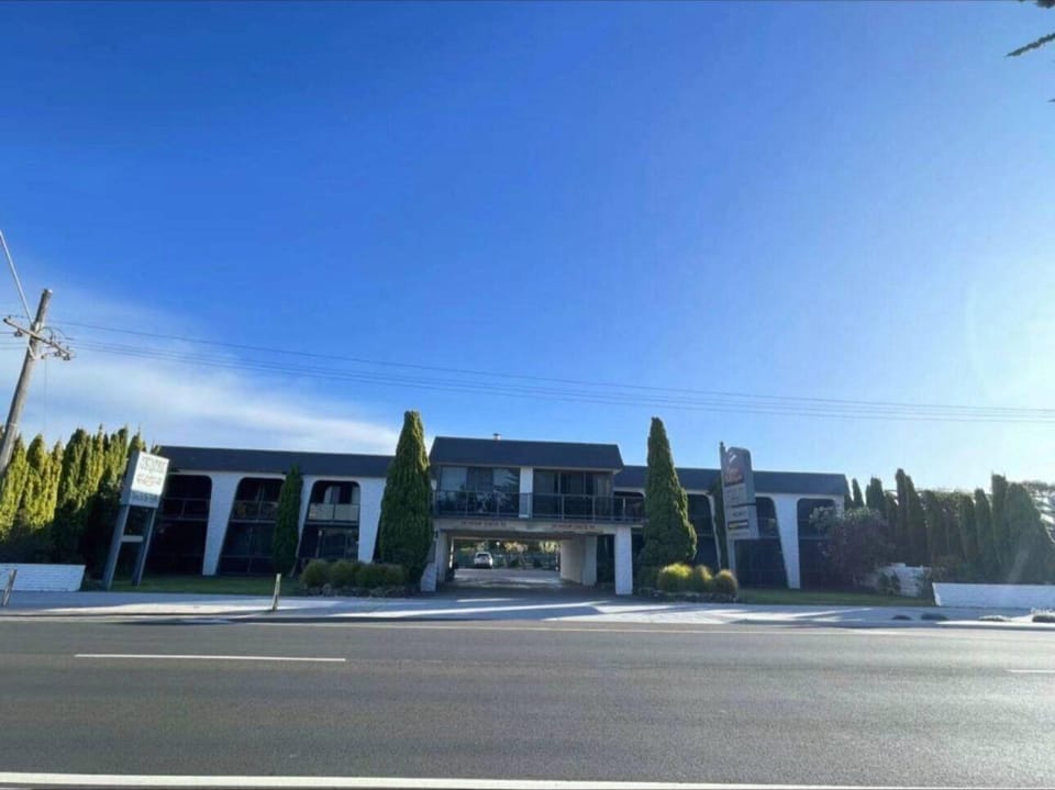 Banjo Paterson Motor Inn Motel in Lakes Entrance