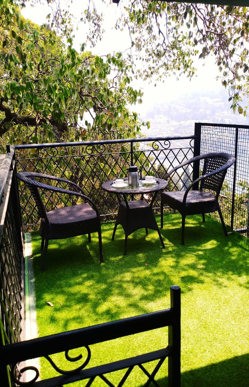 Hotel Mount N Lake Hotel in Uttarakhand