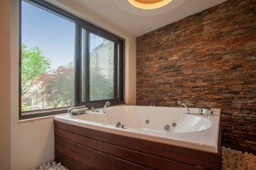 Apartments and Rooms Teona Hotel in Budva