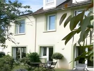 Chambres d'Hotes la Raspeliere Hotel in Cabourg