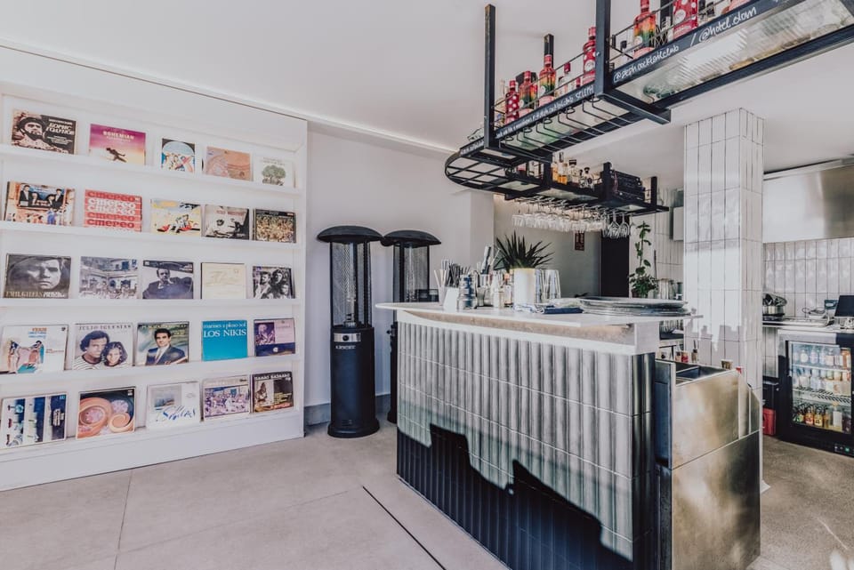 Bar/lounge