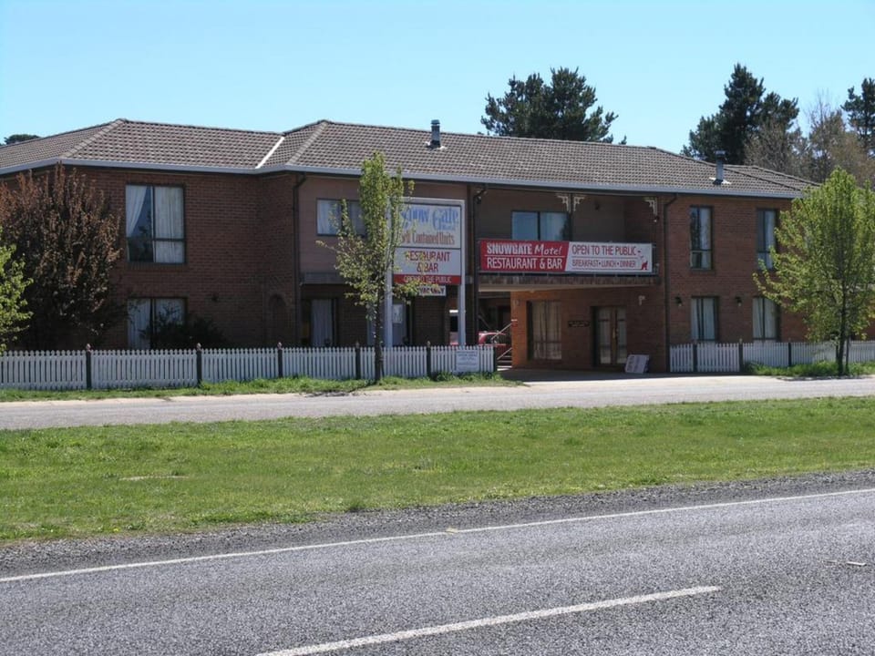 Snowgate Motel Motel in Berridale