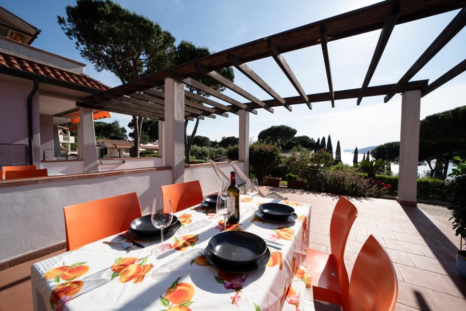 Residence Le Grazie Est Hotel in Capoliveri