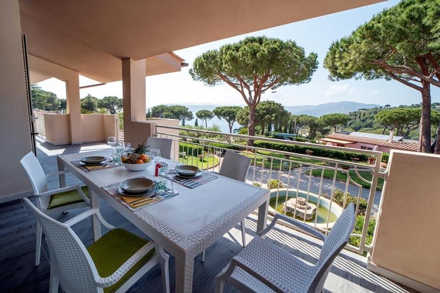 Residence Le Grazie Est Hotel in Capoliveri