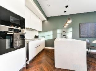 North Kensington Serviced Apartments - Portobello Hotel in City of Westminster
