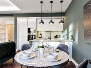 North Kensington Serviced Apartments - Portobello Hotel in City of Westminster