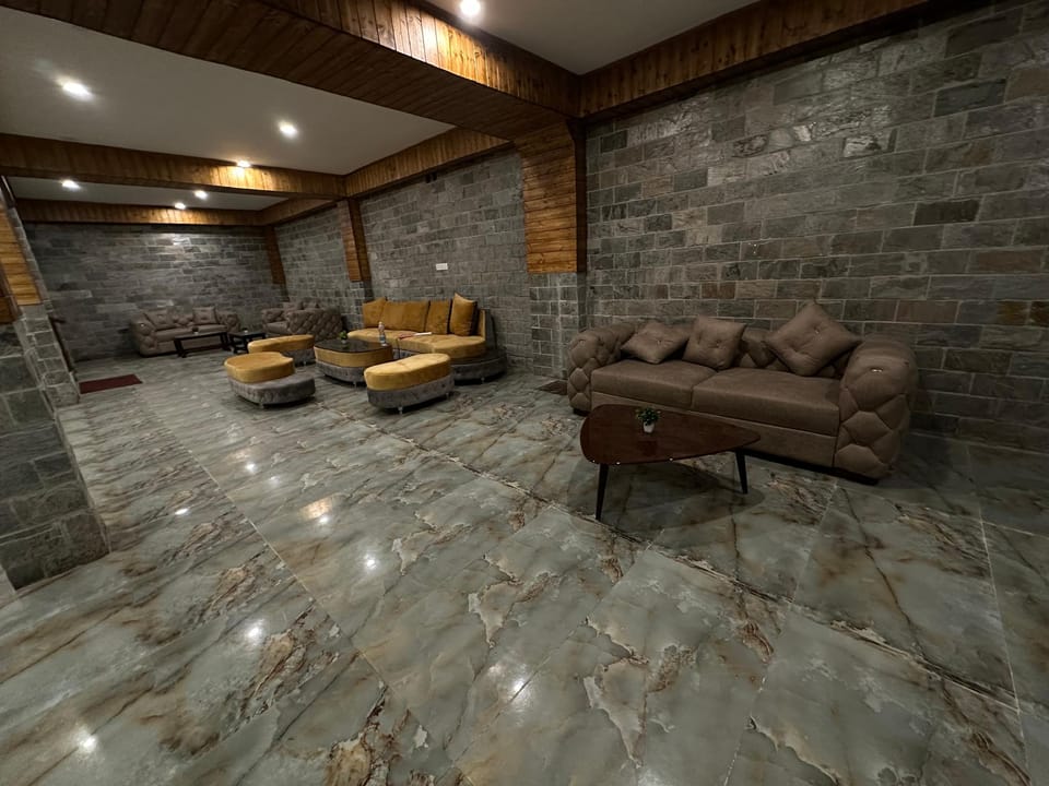 Gezellig Inn -Magic Mountain Hotel in Himachal Pradesh