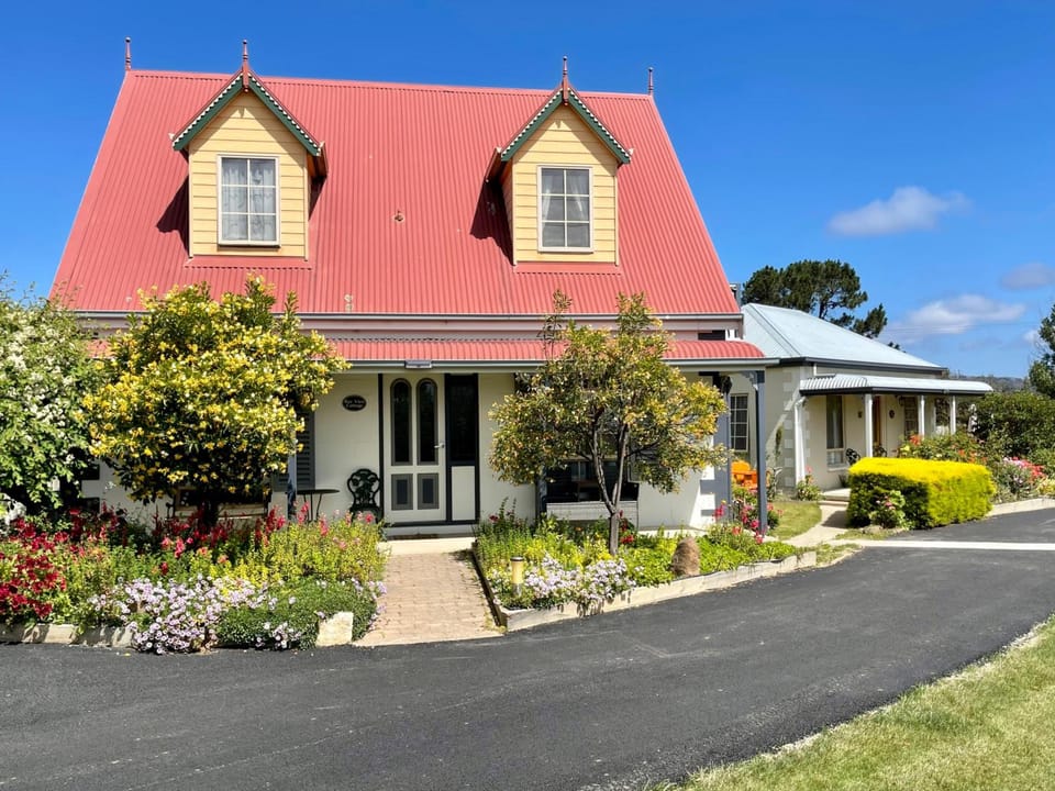 Swansea Cottages & Motel Suites Resort in Tasmania