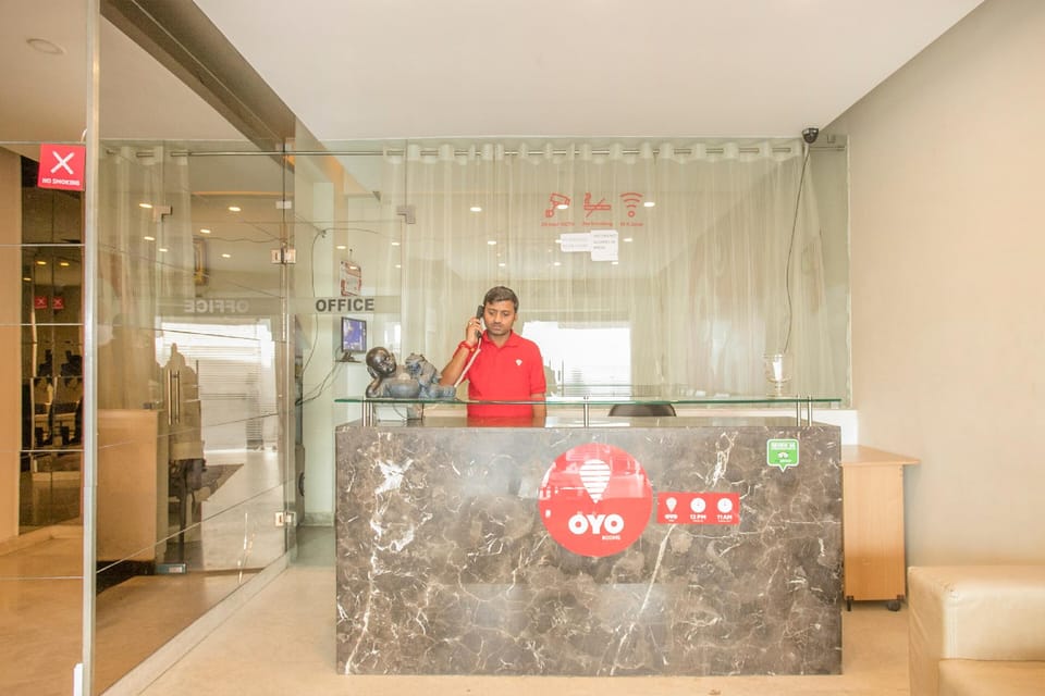 OYO Kp Suits Near Sri Someshwara Swami Temple Hotel in Bengaluru