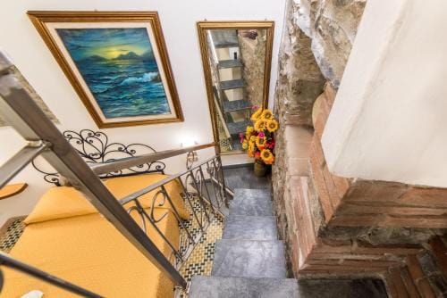 The Vernazza Main Plaza - Rooms & Apartment Hotel in Vernazza