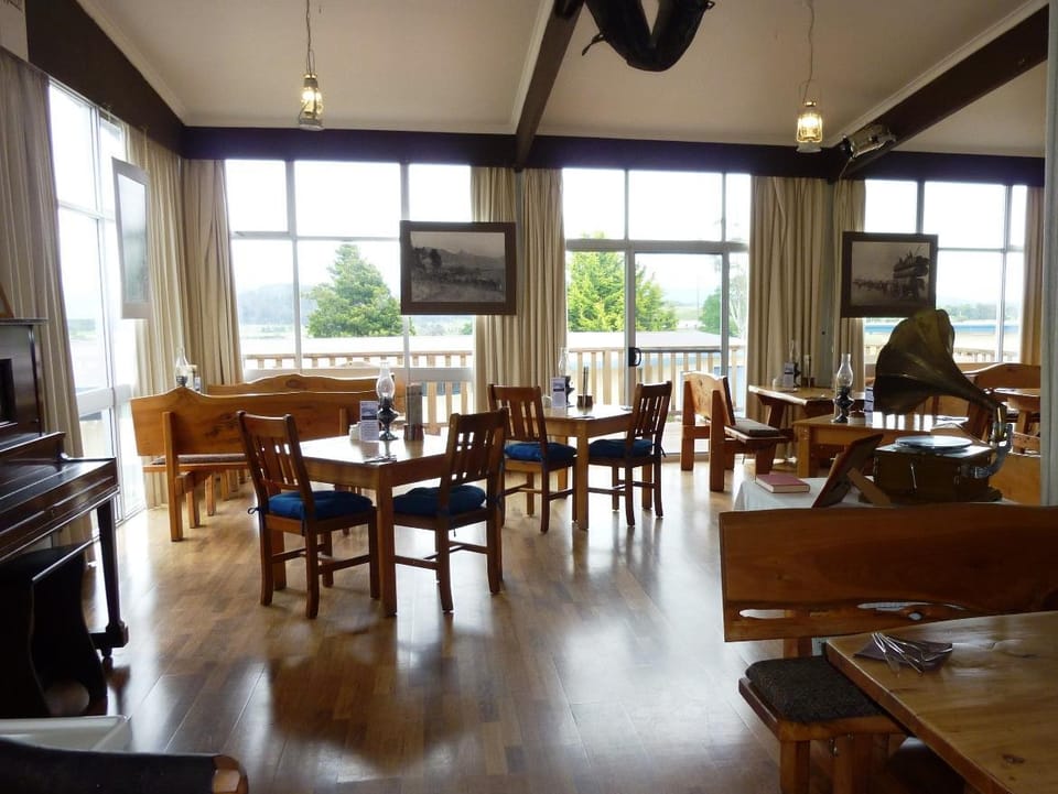 Mountain View Country Inn Motel in Deloraine