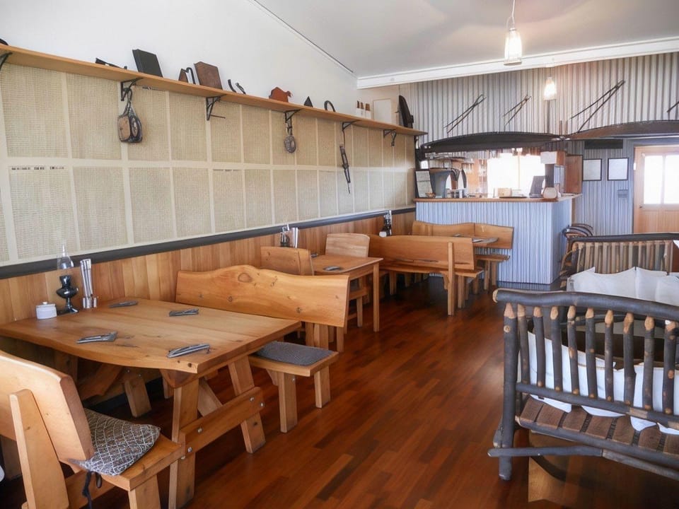 Mountain View Country Inn Motel in Deloraine