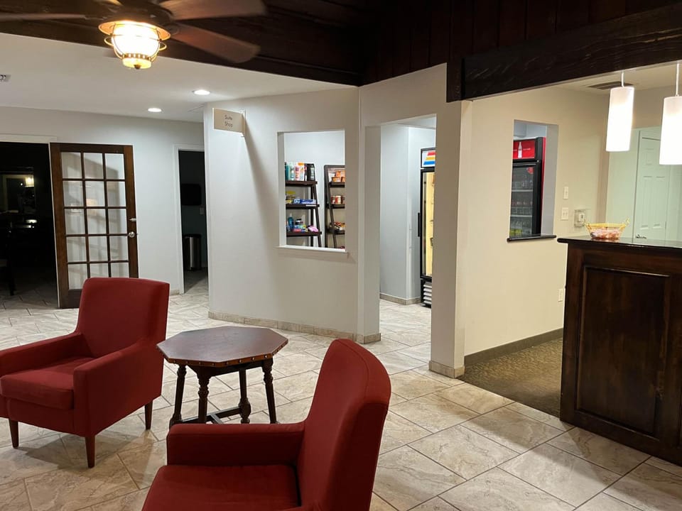 Motel 6 Junction, TX - Llano River Hotel in Rio Grande