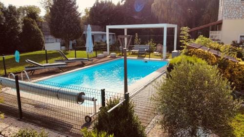 Chambres d'hotes Les Vernayes Hotel in Auvergne-Rhône-Alpes