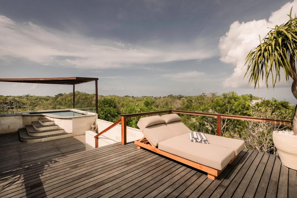 Treetop Villas Uluwatu Hotel in Bali